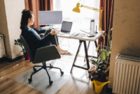 Schreibtisch Im Schlafzimmer: Wie Sie Ihren Arbeitsplatz Im Home inside Schreibtisch Im Schlafzimmer